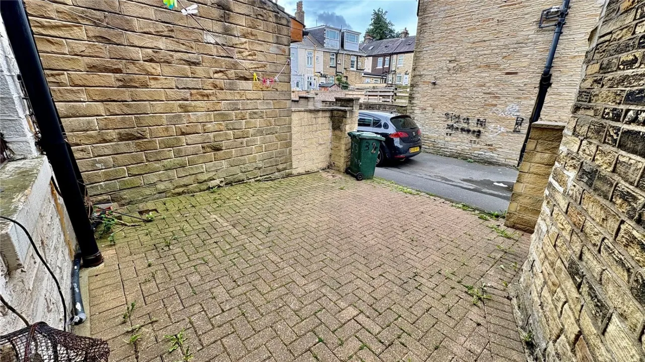 Agar Street, Bradford, BD8, photo 11