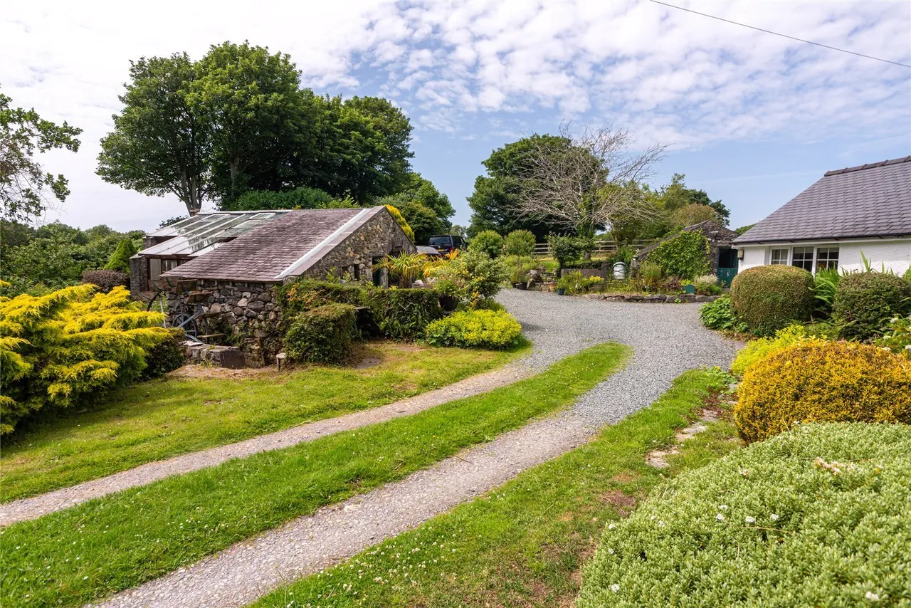 Groeslon, Caernarfon, LL54, photo 25