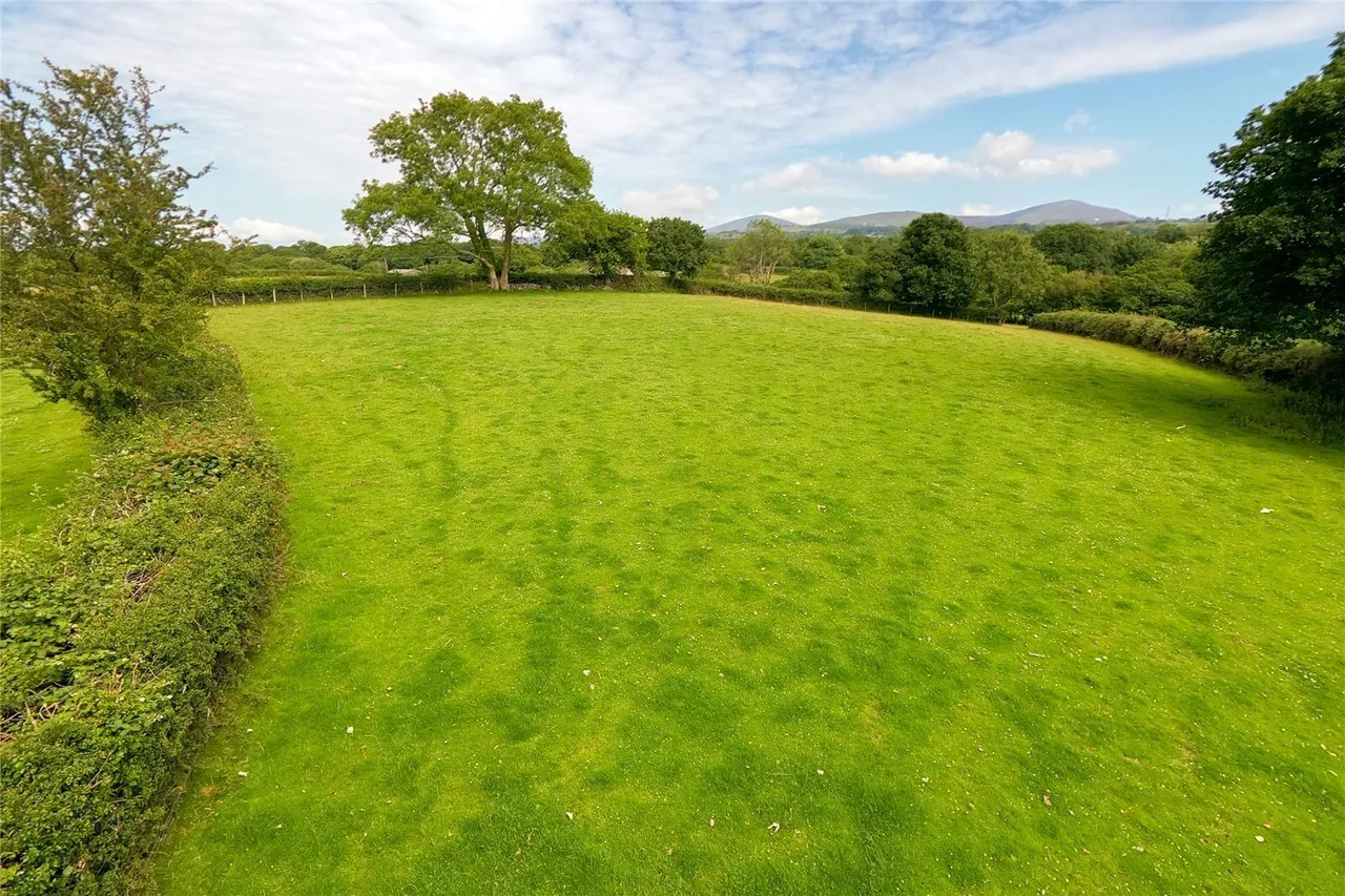 Groeslon, Caernarfon, LL54, photo 27