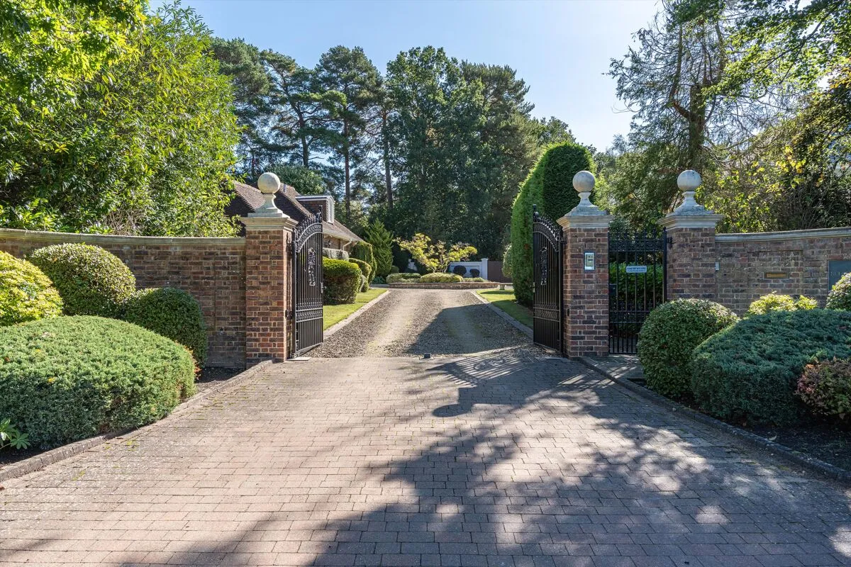 South Drive, Wentworth, GU25, photo 4