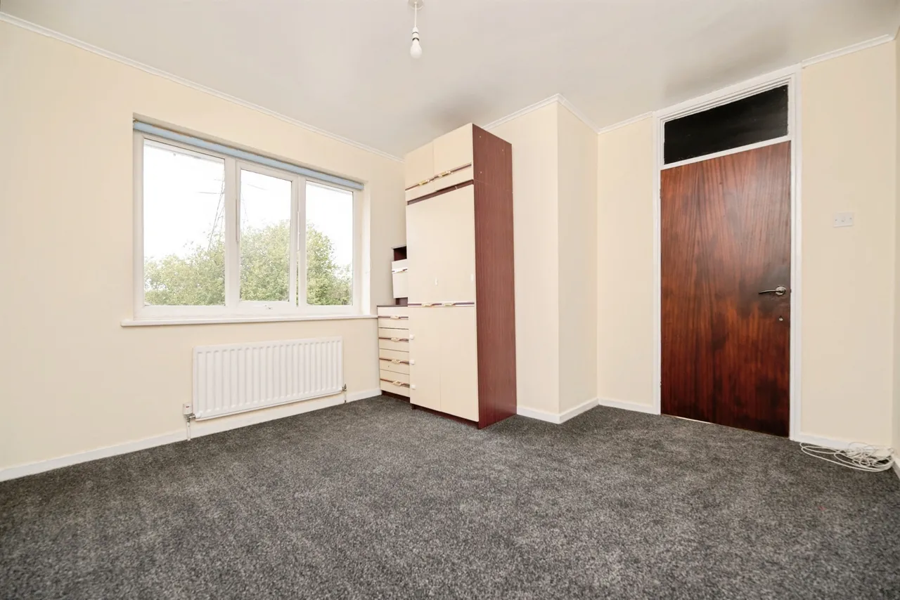 Surrey Crescent, West Bromwich, B71, photo 9