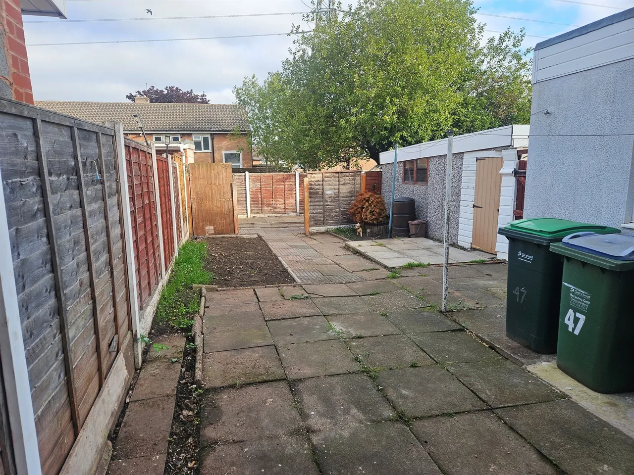 Surrey Crescent, West Bromwich, B71, photo 13