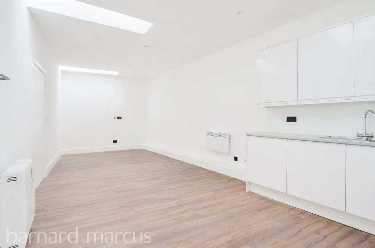 High Street, Dorking, RH4, photo 6