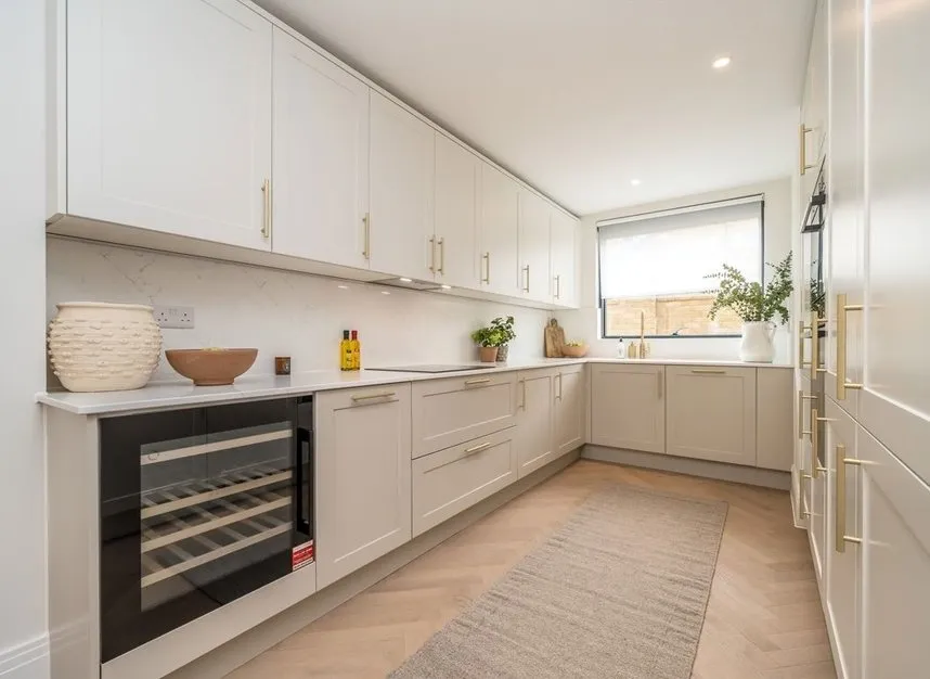 Bryanston Close, Norwood Green, UB2, photo 3