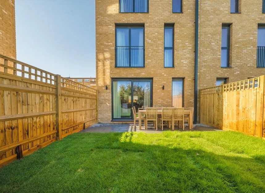 Bryanston Close, Norwood Green, UB2, photo 4