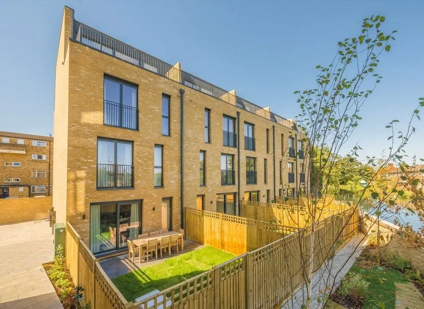 Bryanston Close, Norwood Green, UB2, photo 11