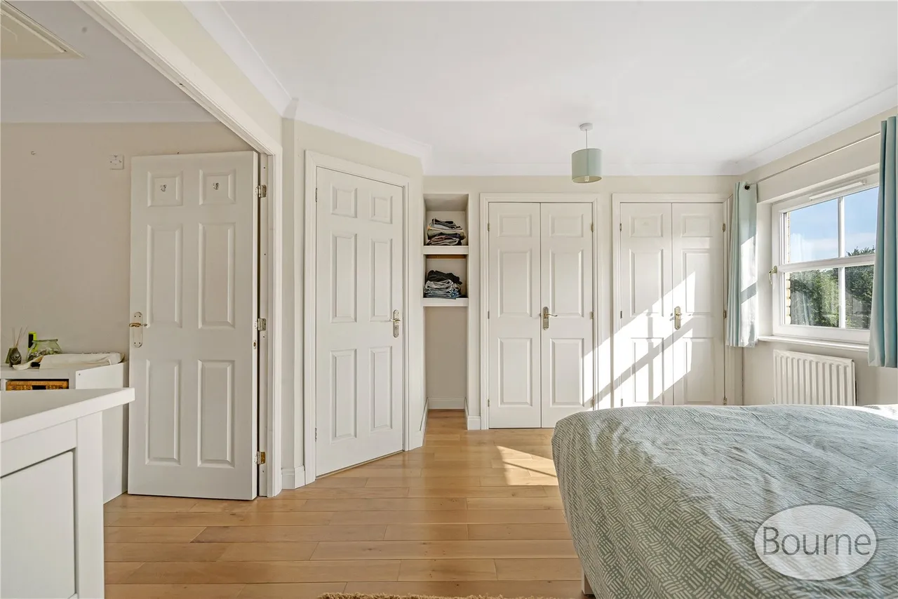 Florence Way, Knaphill, GU21, photo 13