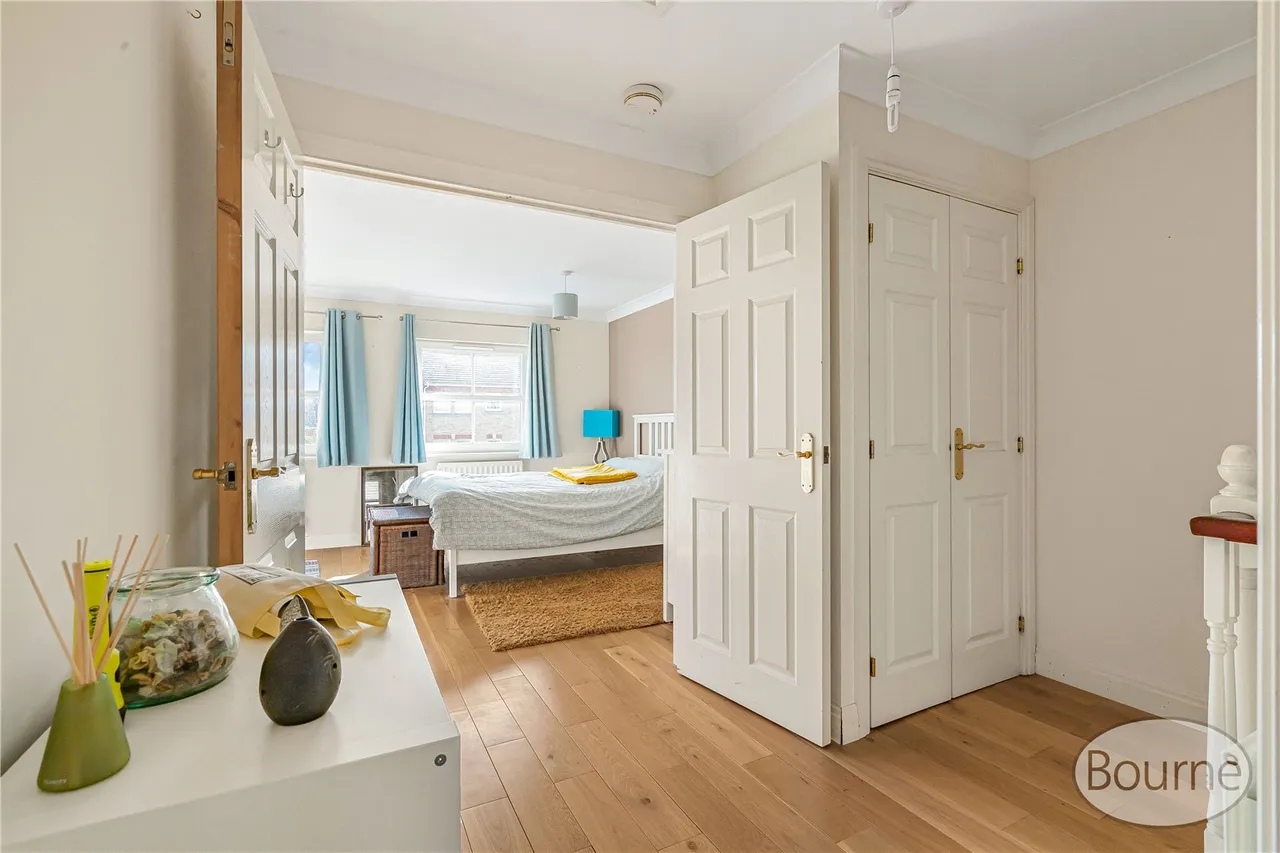 Florence Way, Knaphill, GU21, photo 15