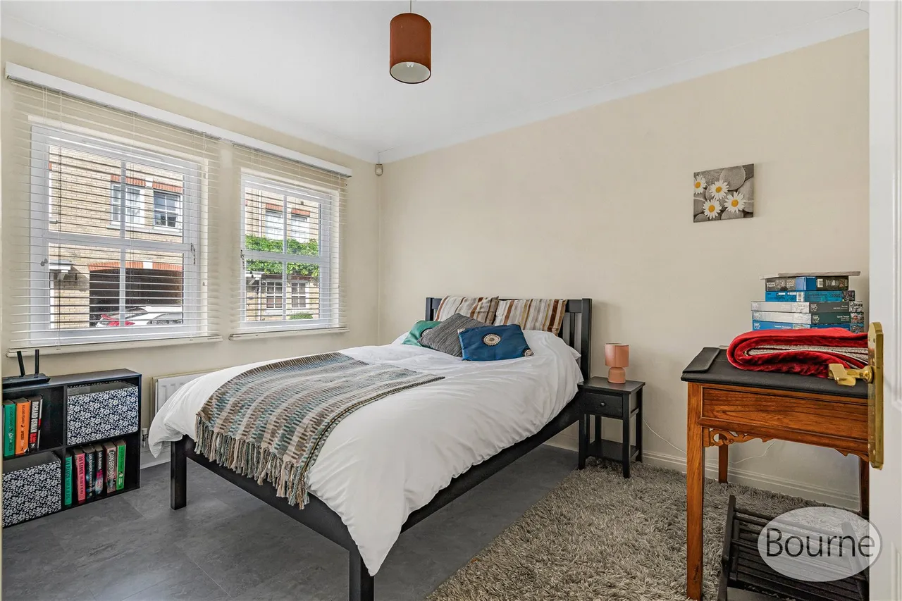 Florence Way, Knaphill, GU21, photo 18