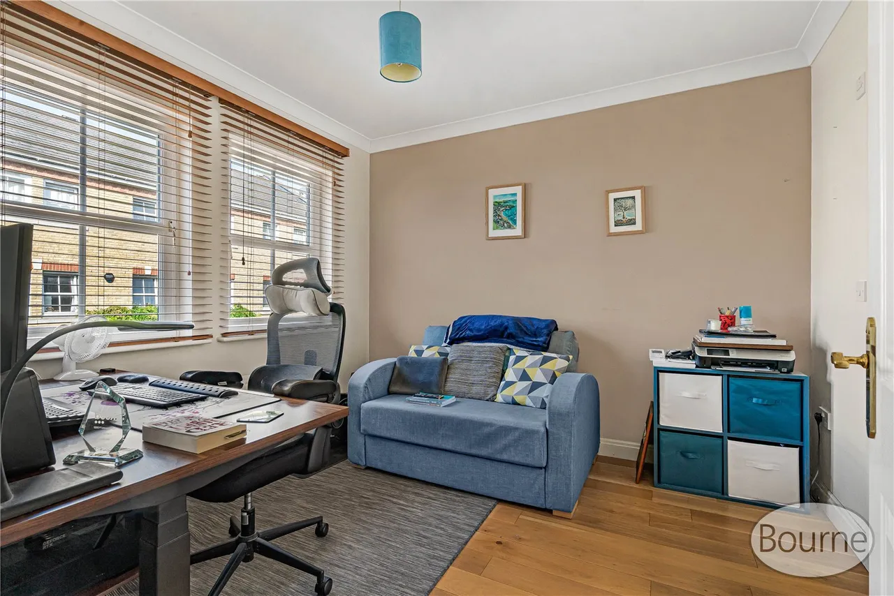 Florence Way, Knaphill, GU21, photo 20