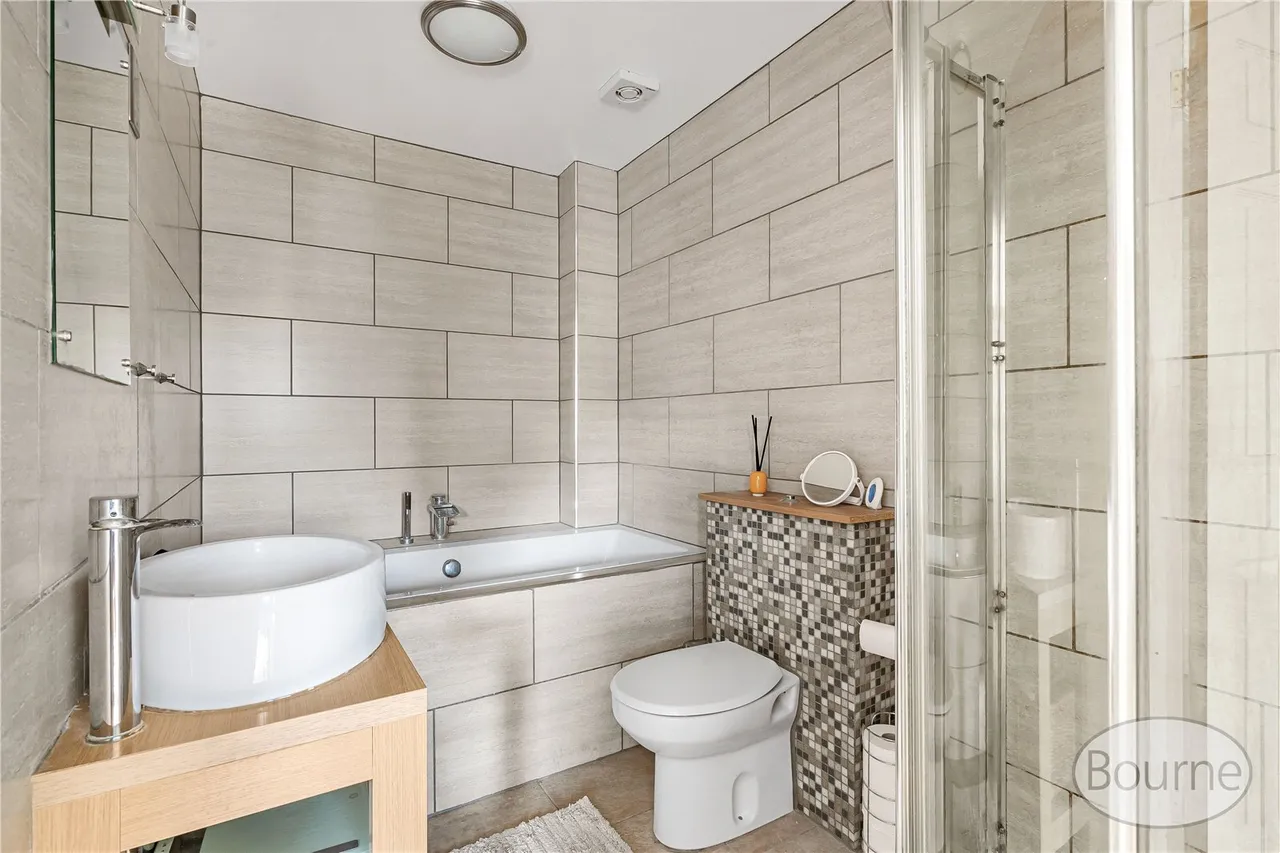 Florence Way, Knaphill, GU21, photo 14