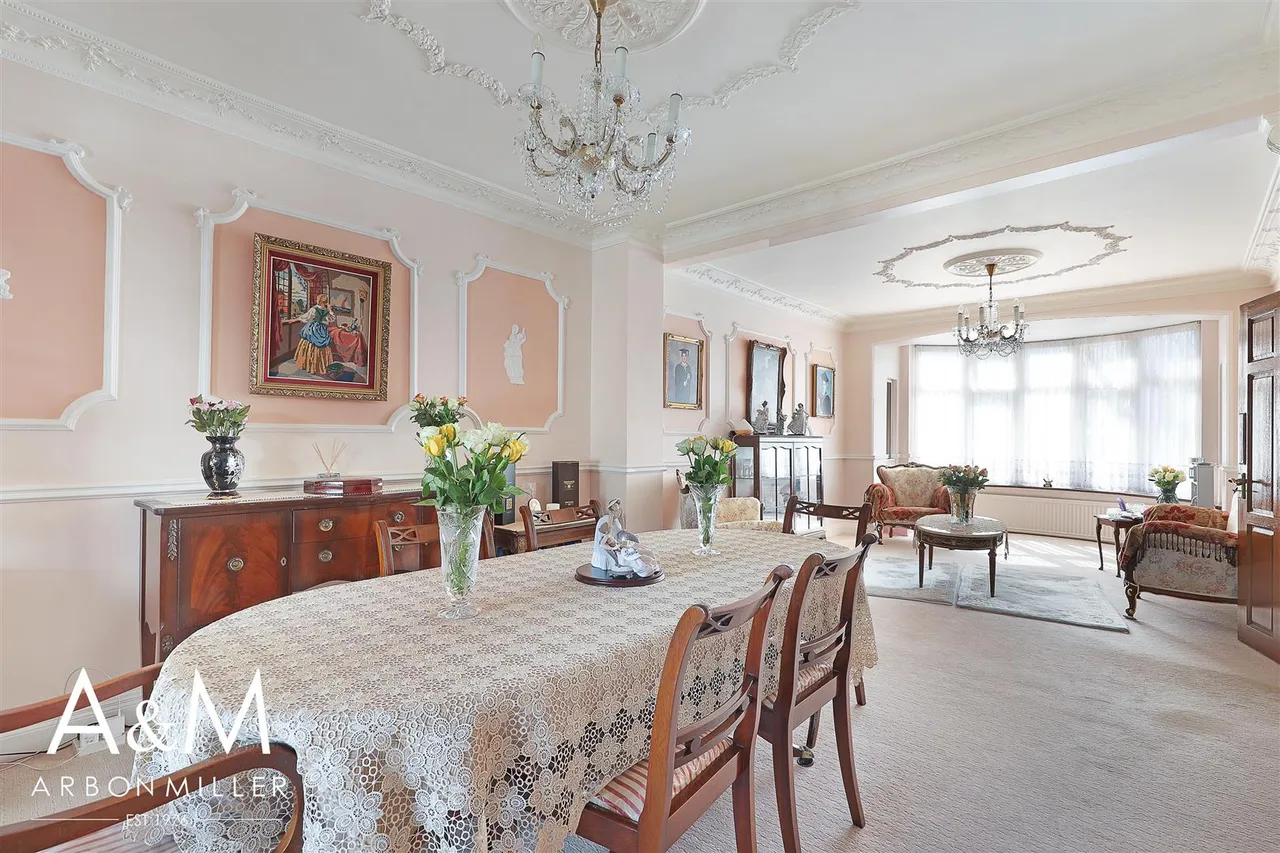 Herent Drive, Clayhall, Essex, Ilford, IG50HF, photo 8