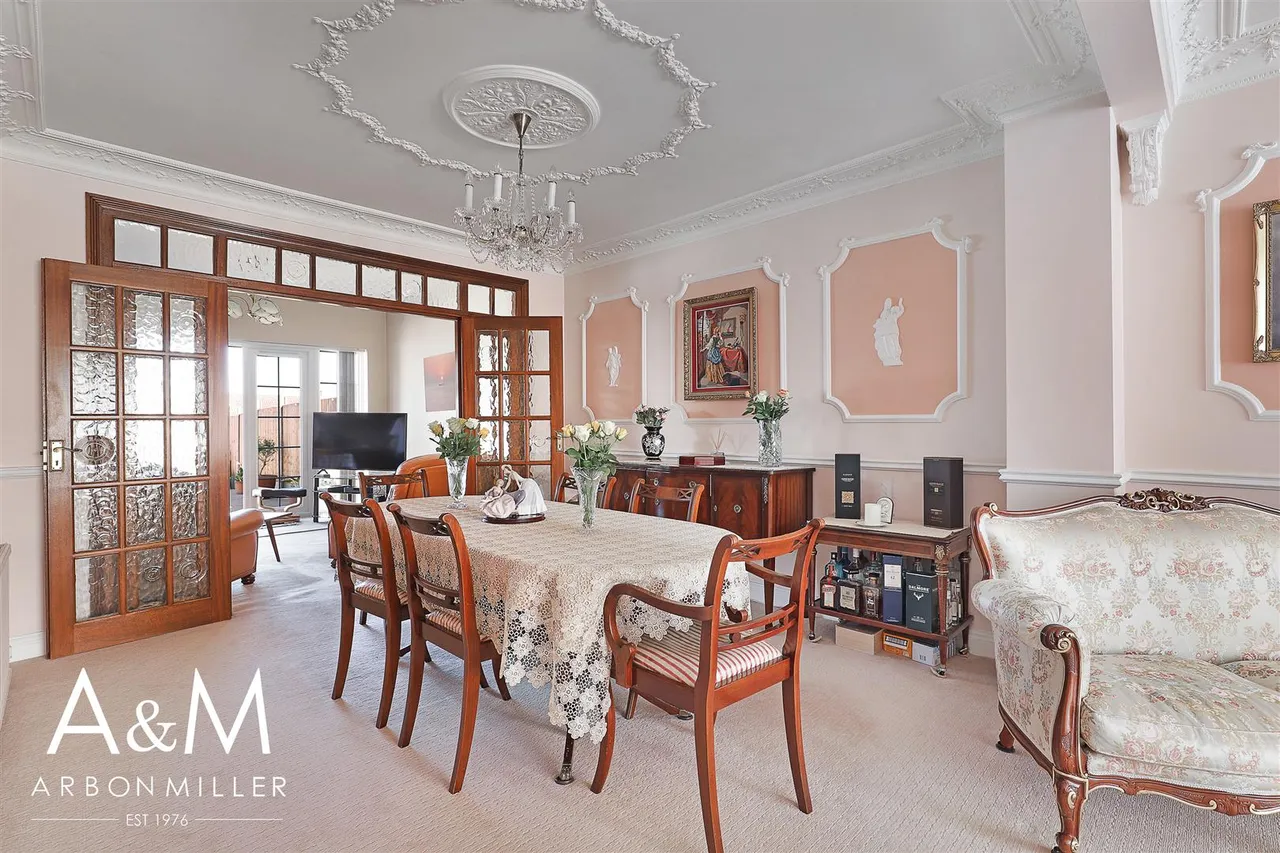 Herent Drive, Clayhall, Essex, Ilford, IG50HF, photo 6