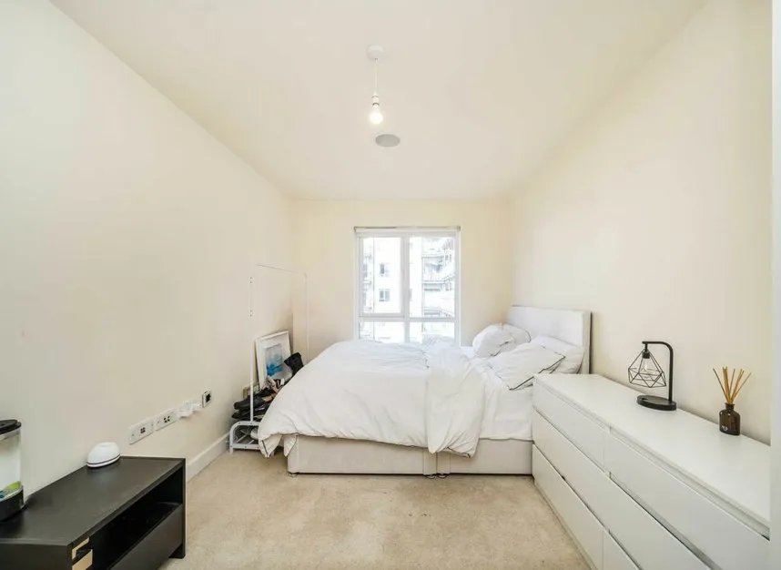 Aerodrome Road, Colindale, NW9, photo 7