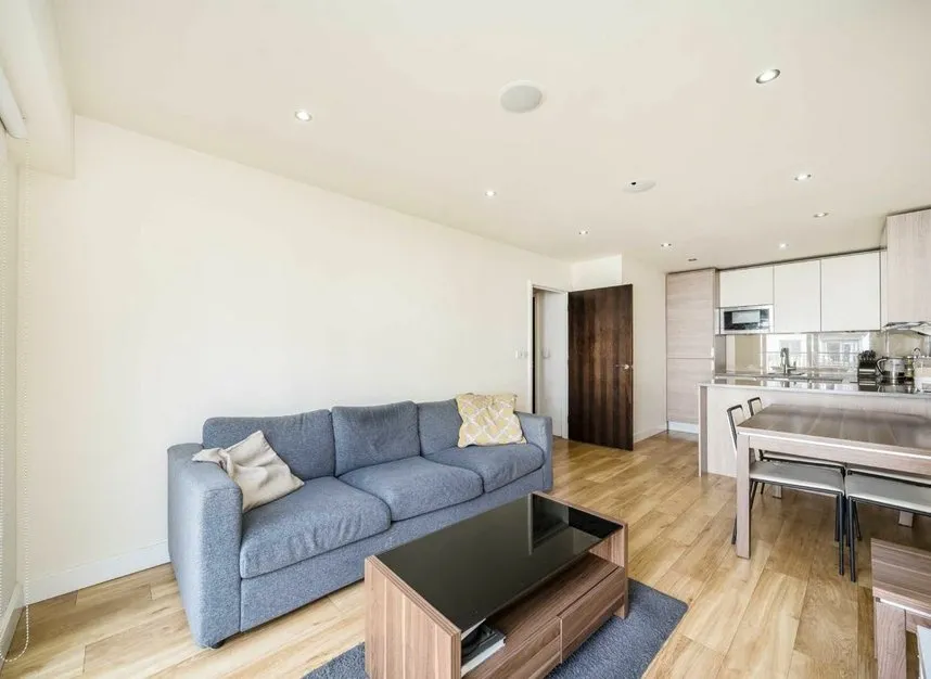 Aerodrome Road, Colindale, NW9, photo 5