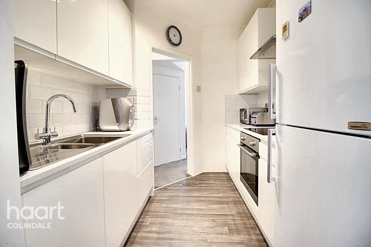Edgware Way, HA8, photo 7