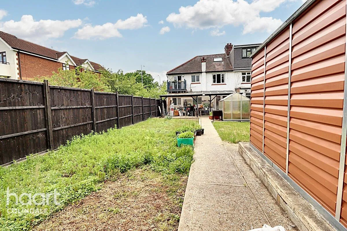 Edgware Way, HA8, photo 12
