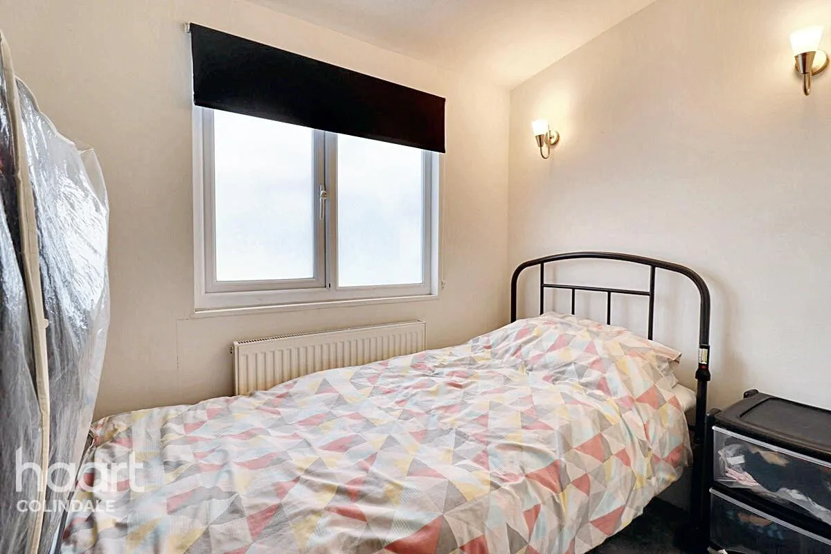 Edgware Way, HA8, photo 14