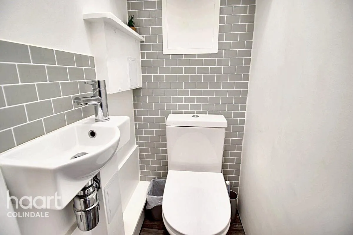 Edgware Way, HA8, photo 5