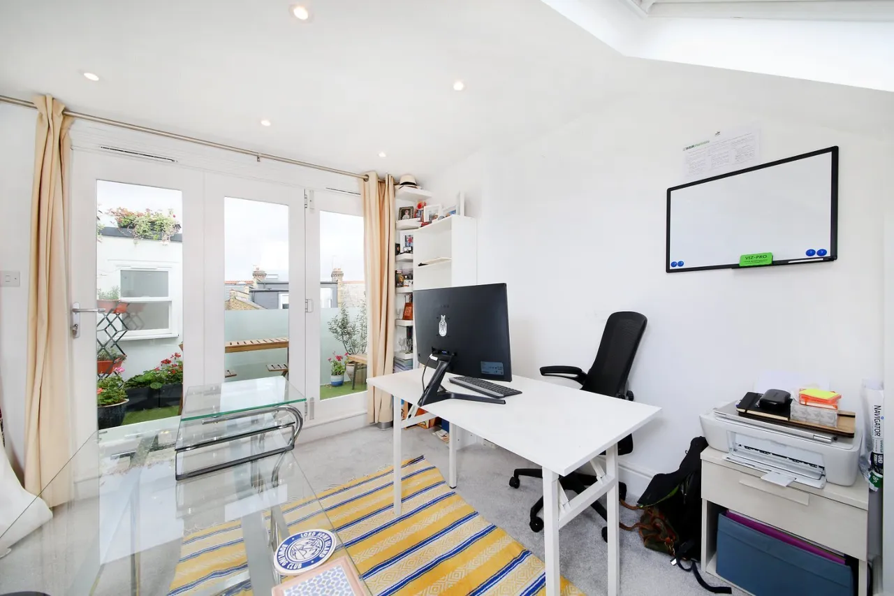 Dinsmore Road, Balham, SW12, photo 12