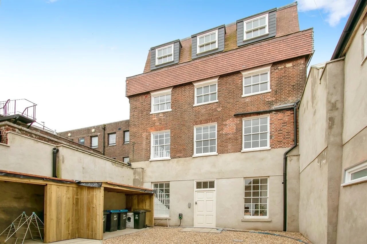 High Street, Poole, BH15, photo 8