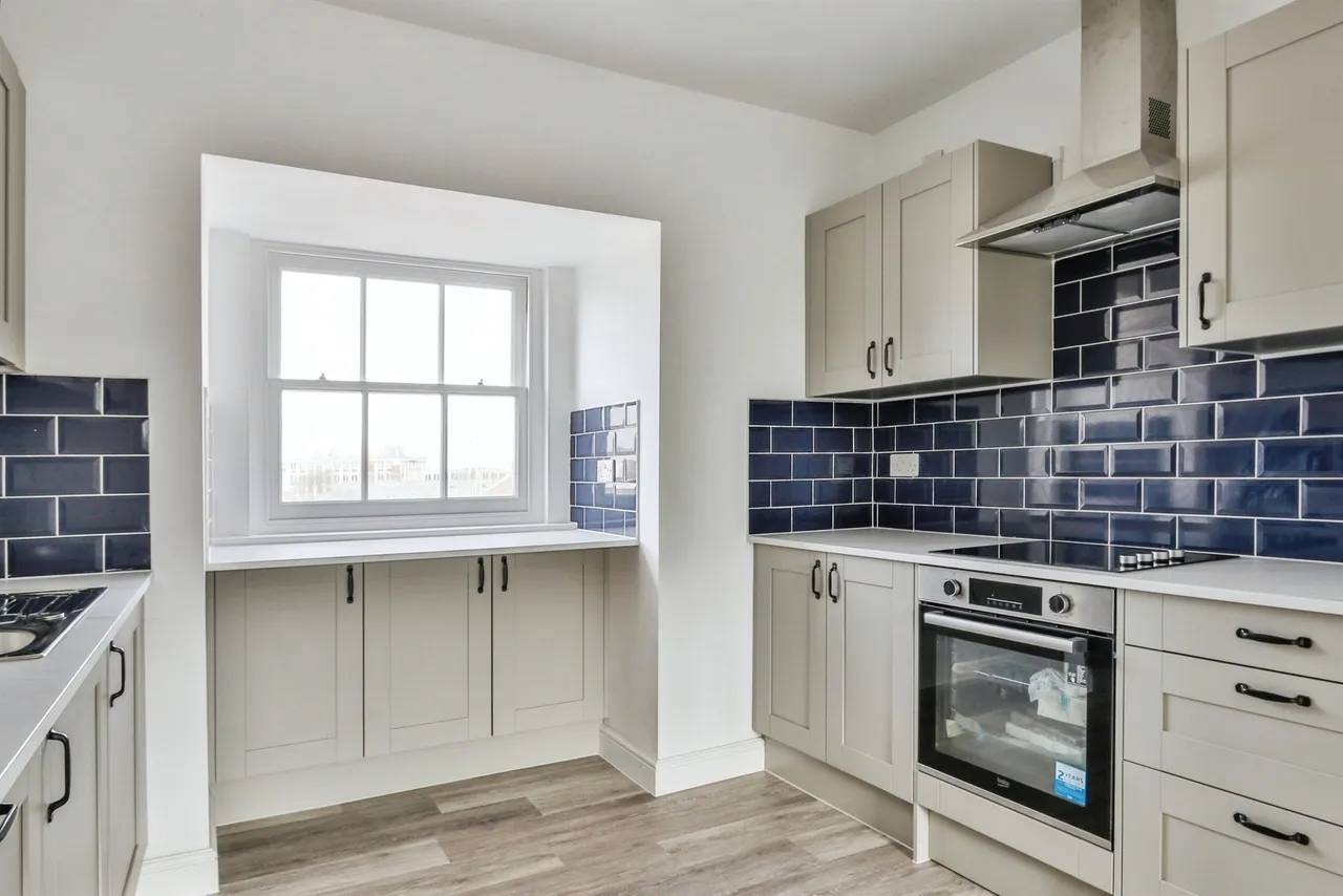 High Street, Poole, BH15, photo 2