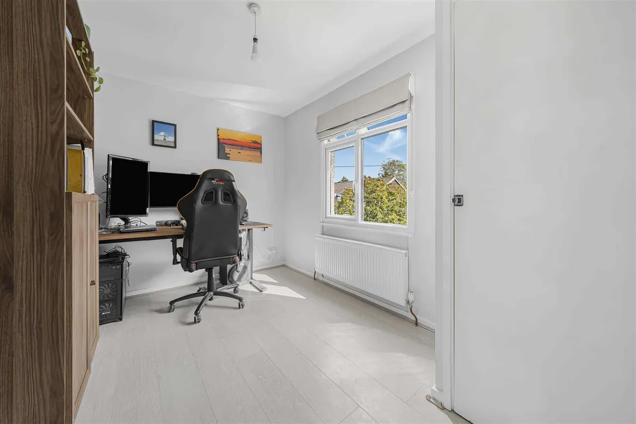 Wood Close, Windsor, Berkshire, SL4 3JZ, photo 11