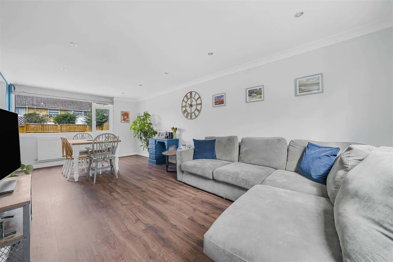 Wood Close, Windsor, Berkshire, SL4 3JZ, photo 4