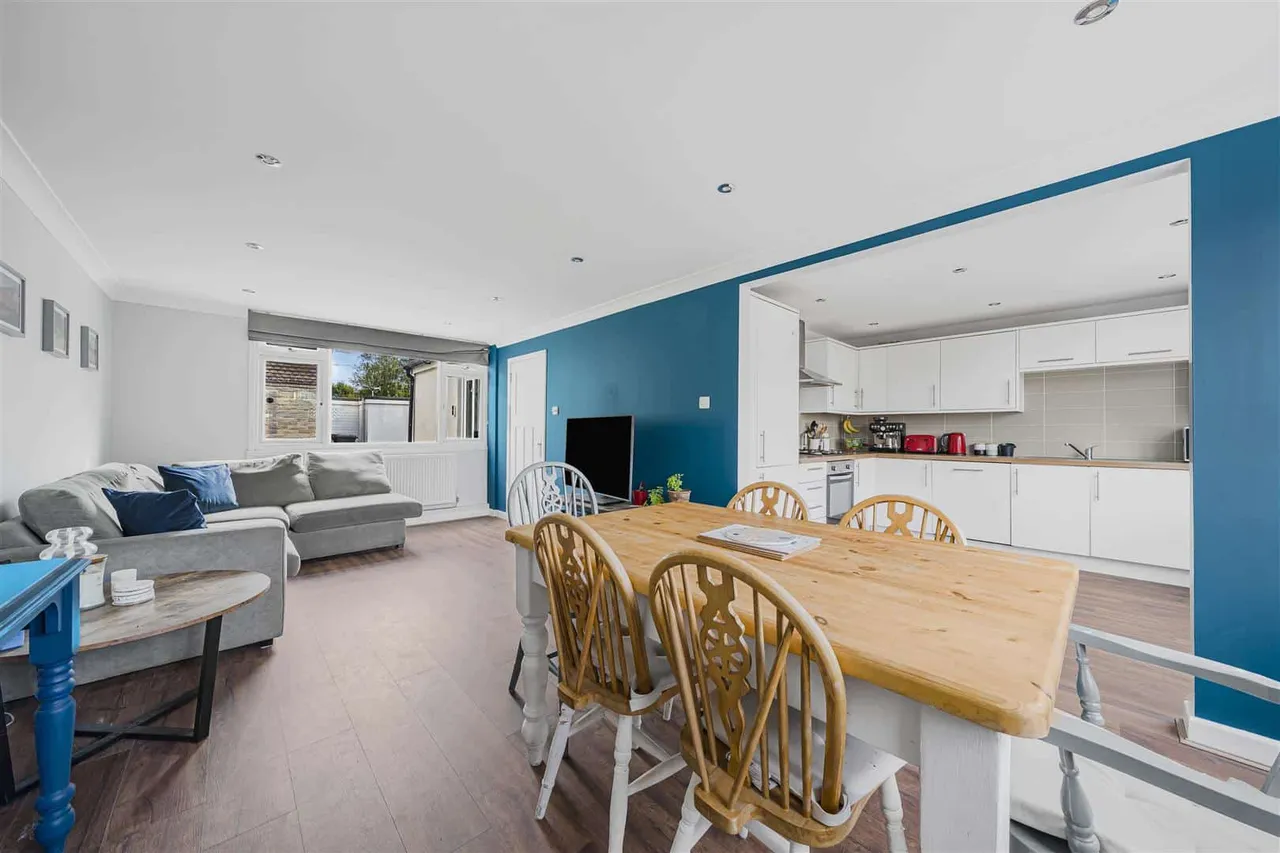 Wood Close, Windsor, Berkshire, SL4 3JZ, photo 5