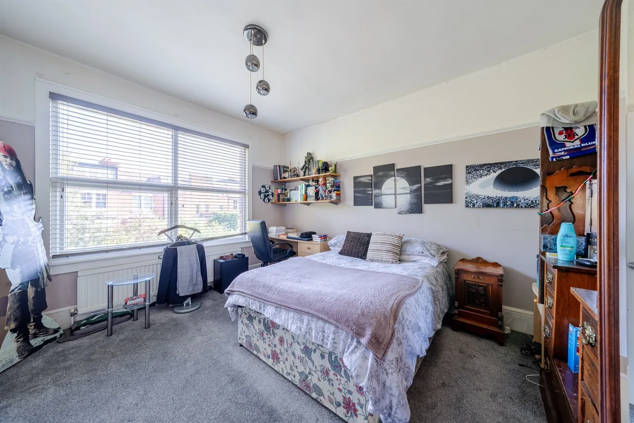 Collingwood Avenue, London, photo 10