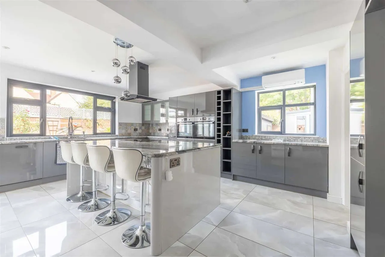 St. Johns Road, Windsor, SL4 3QN, photo 8