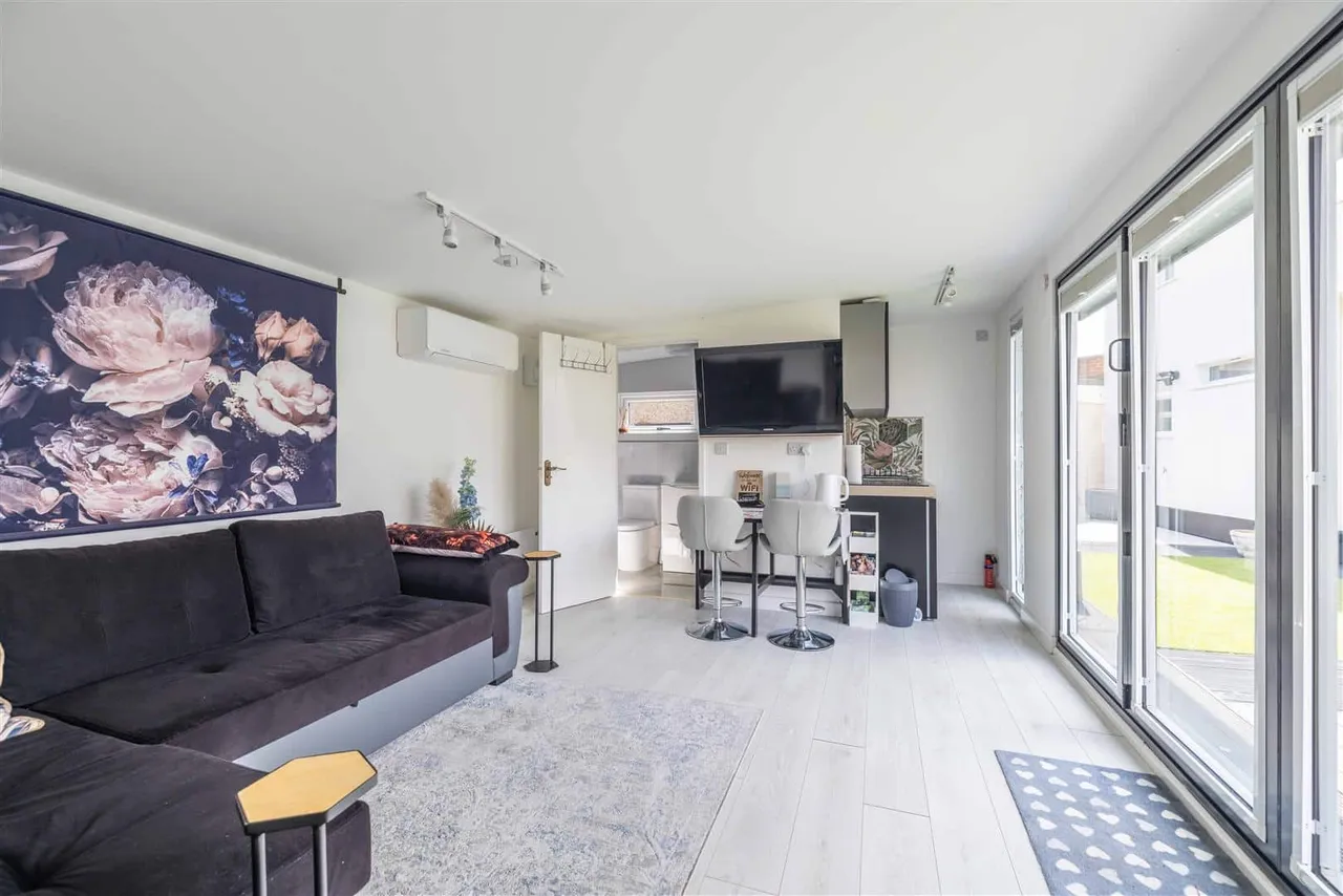 St. Johns Road, Windsor, SL4 3QN, photo 24