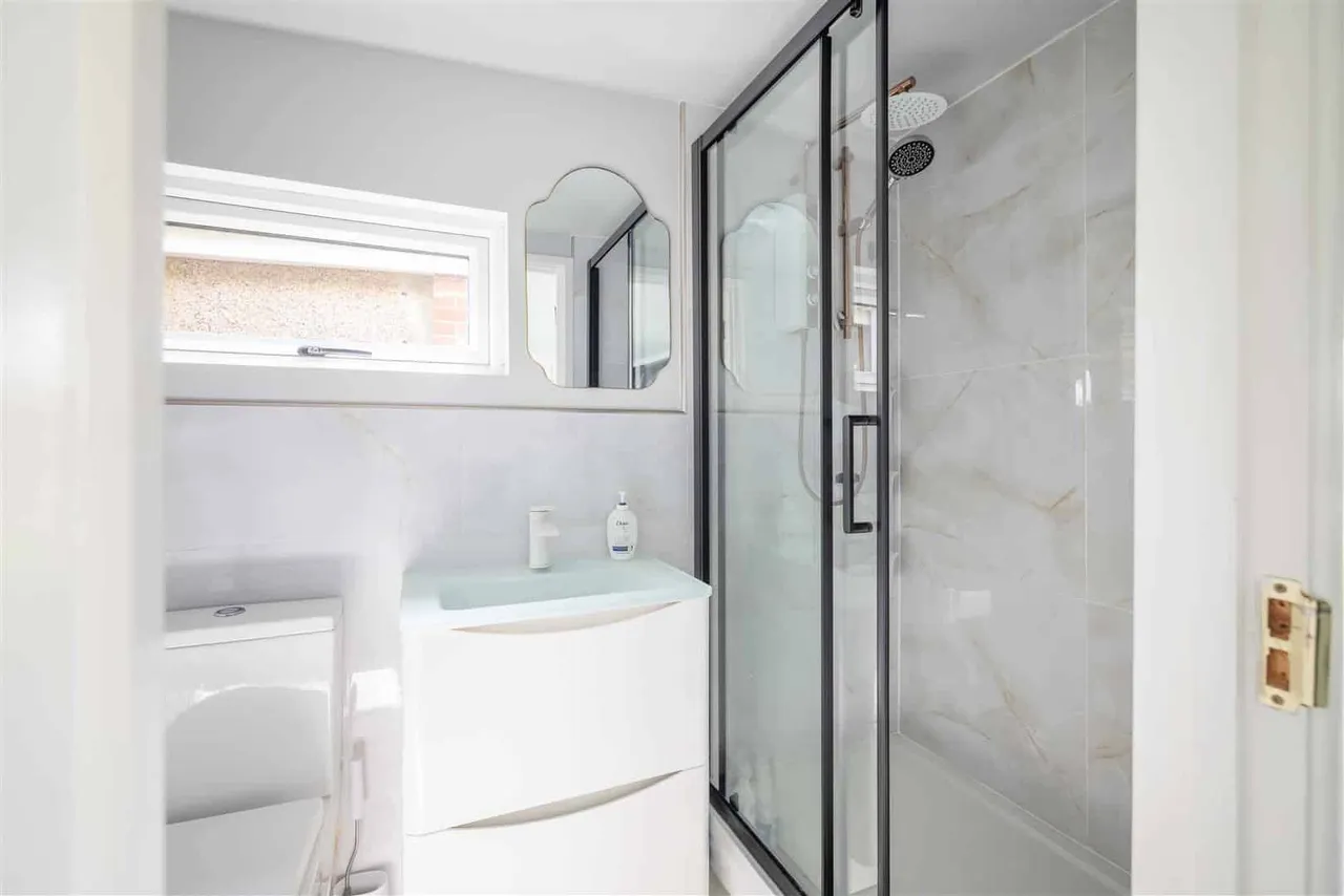 St. Johns Road, Windsor, SL4 3QN, photo 26