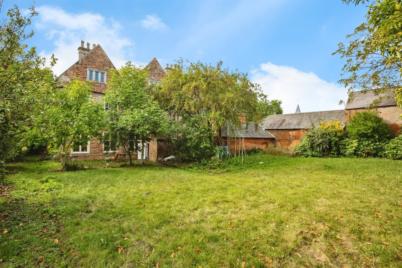 Main Street, Asfordby, LE14, photo 16