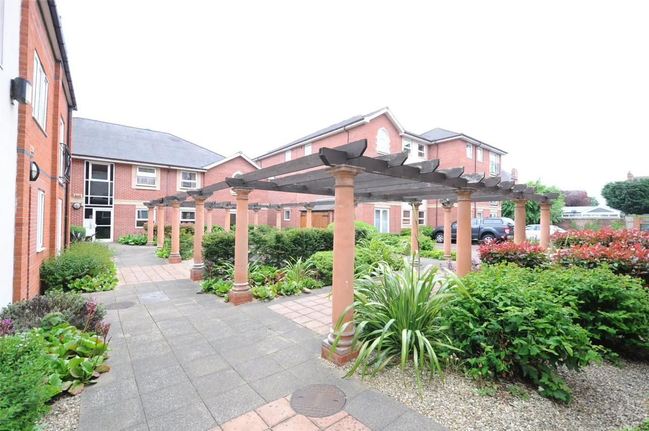Loughborough Road, West Bridgford, NG2, photo 7