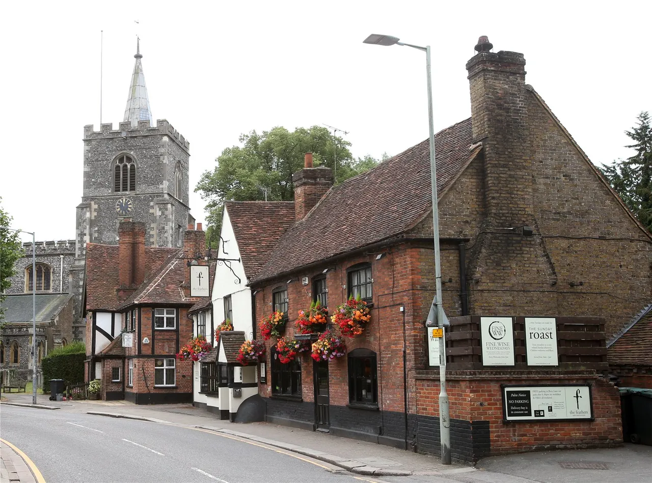 High Street, Rickmansworth Fees Apply, WD3, photo 8