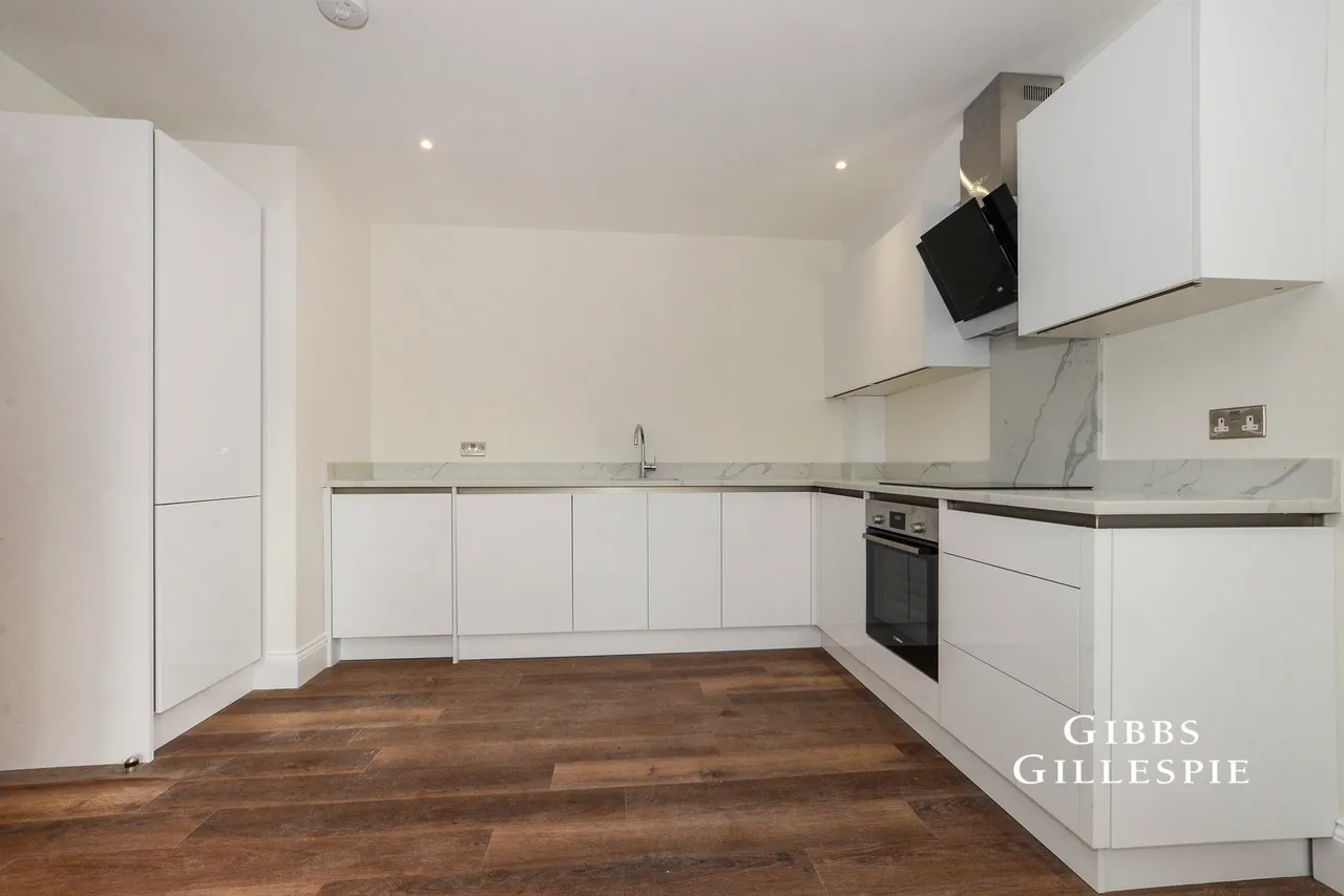 High Street, Rickmansworth Fees Apply, WD3, photo 4