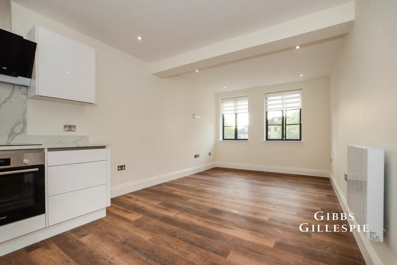 High Street, Rickmansworth Fees Apply, WD3, photo 2