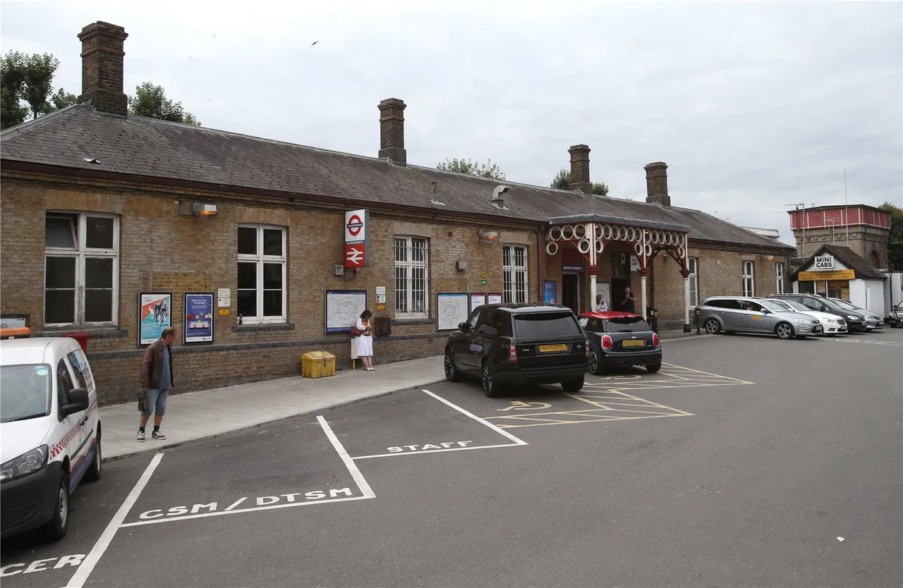 High Street, Rickmansworth Fees Apply, WD3, photo 9