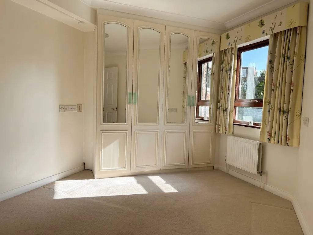 Finchley Road, Golders Green, NW11, photo 4