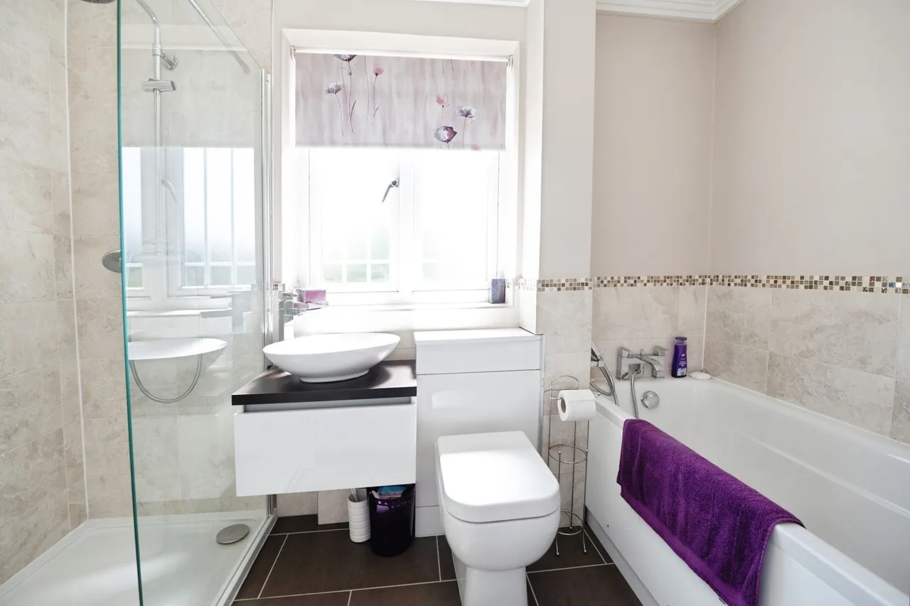North Road, Romford, RM4, photo 25