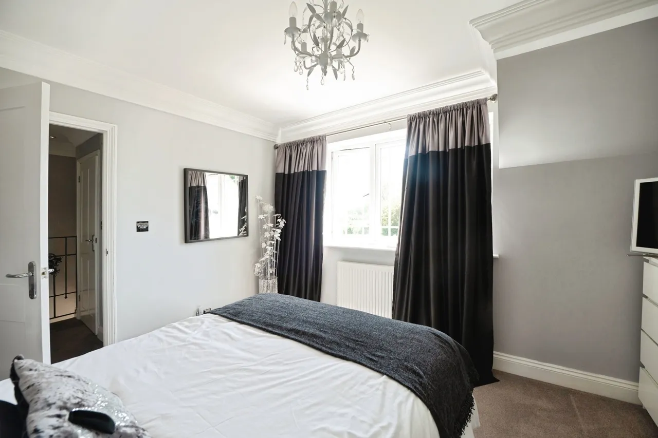 North Road, Romford, RM4, photo 21