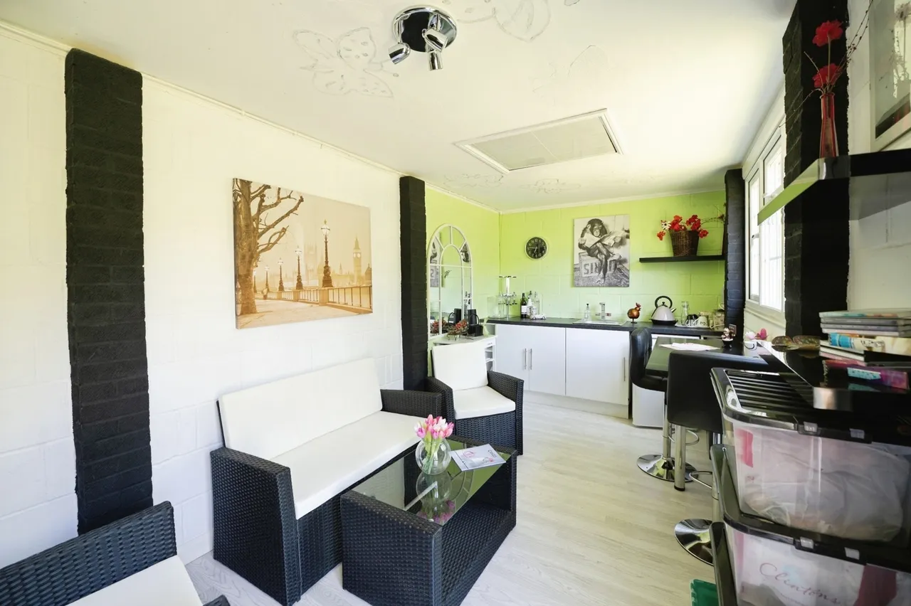 North Road, Romford, RM4, photo 15