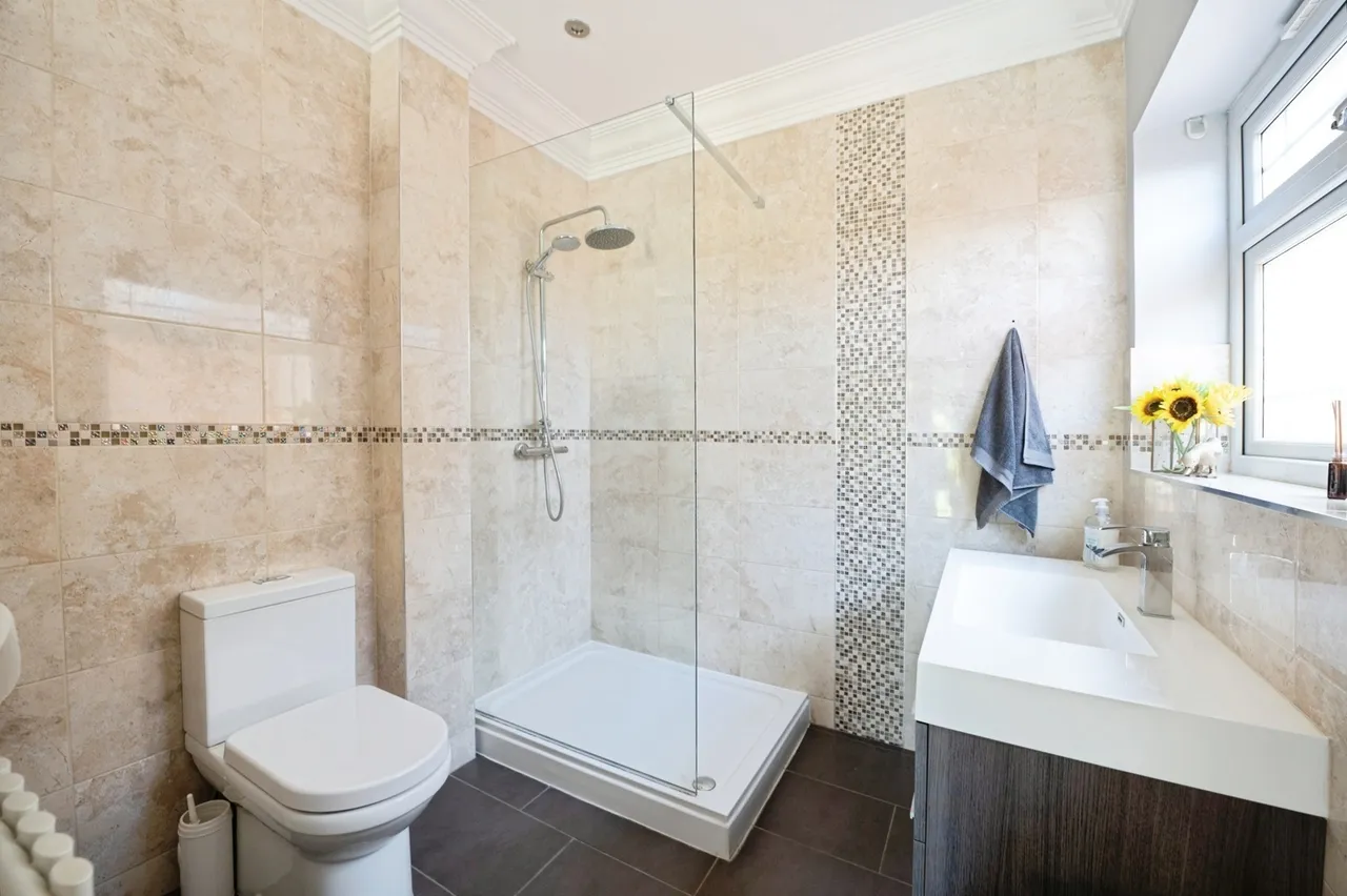 North Road, Romford, RM4, photo 13