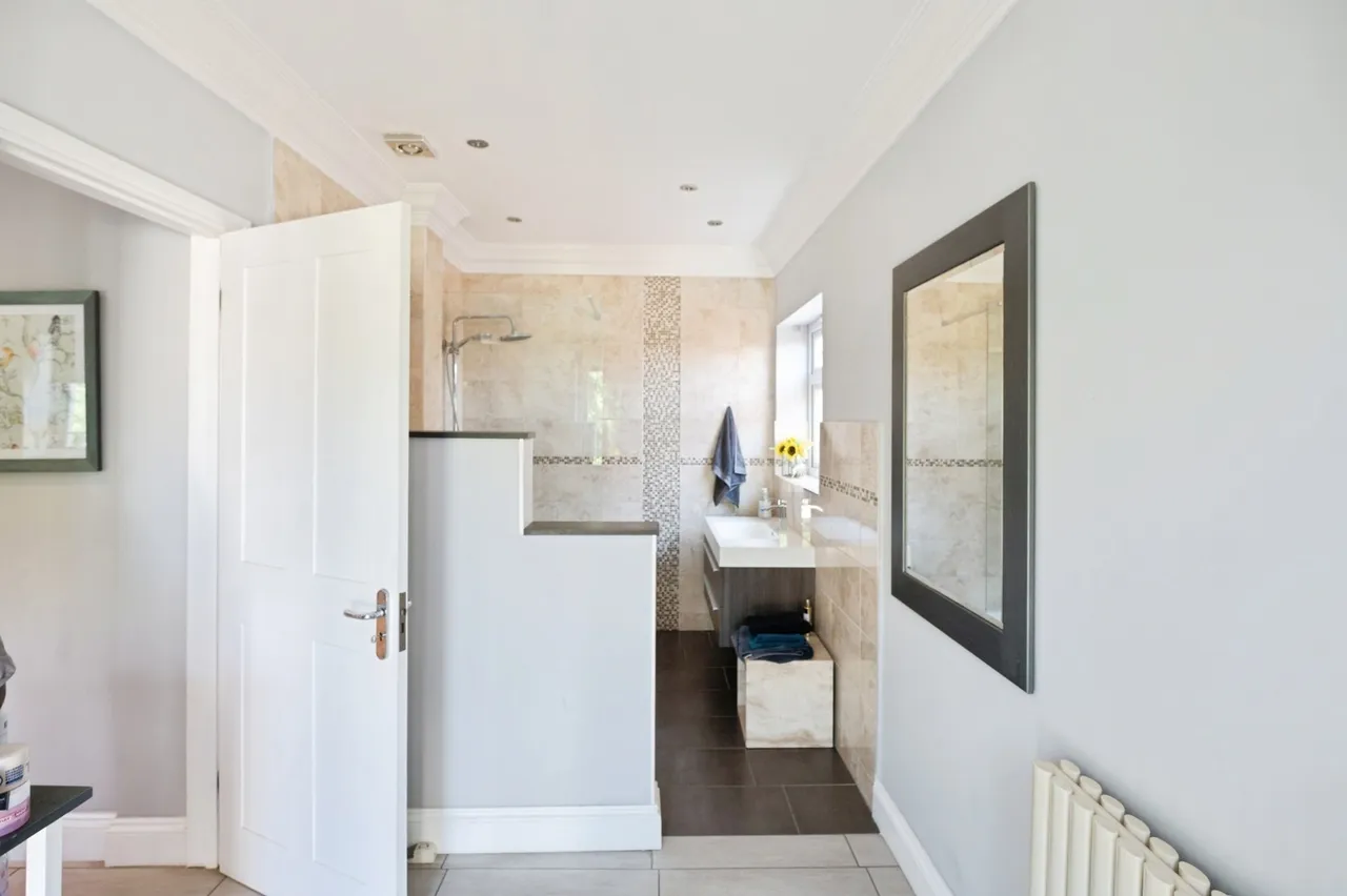 North Road, Romford, RM4, photo 12