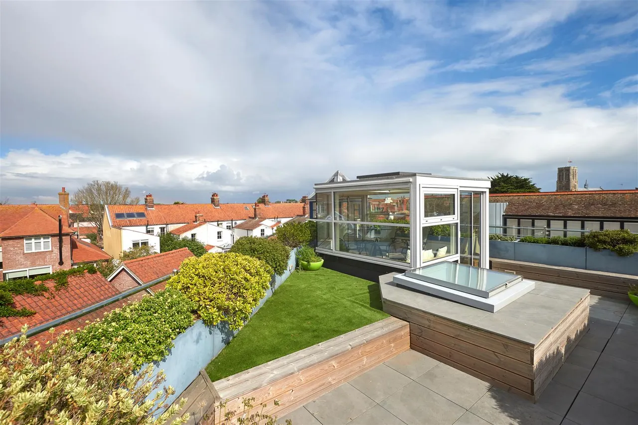 Eversley Road, Southwold, IP18, photo 19