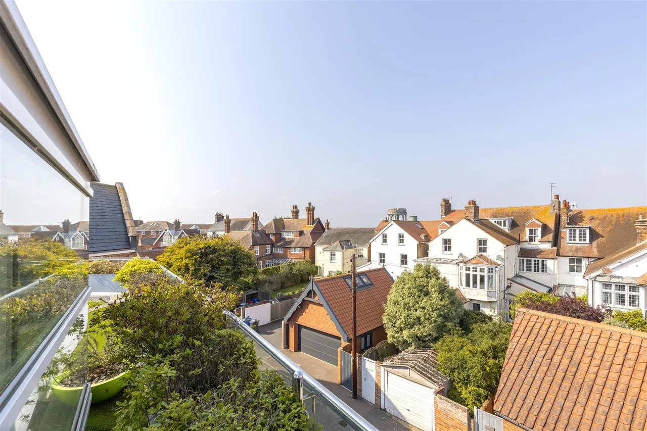 Eversley Road, Southwold, IP18, photo 21