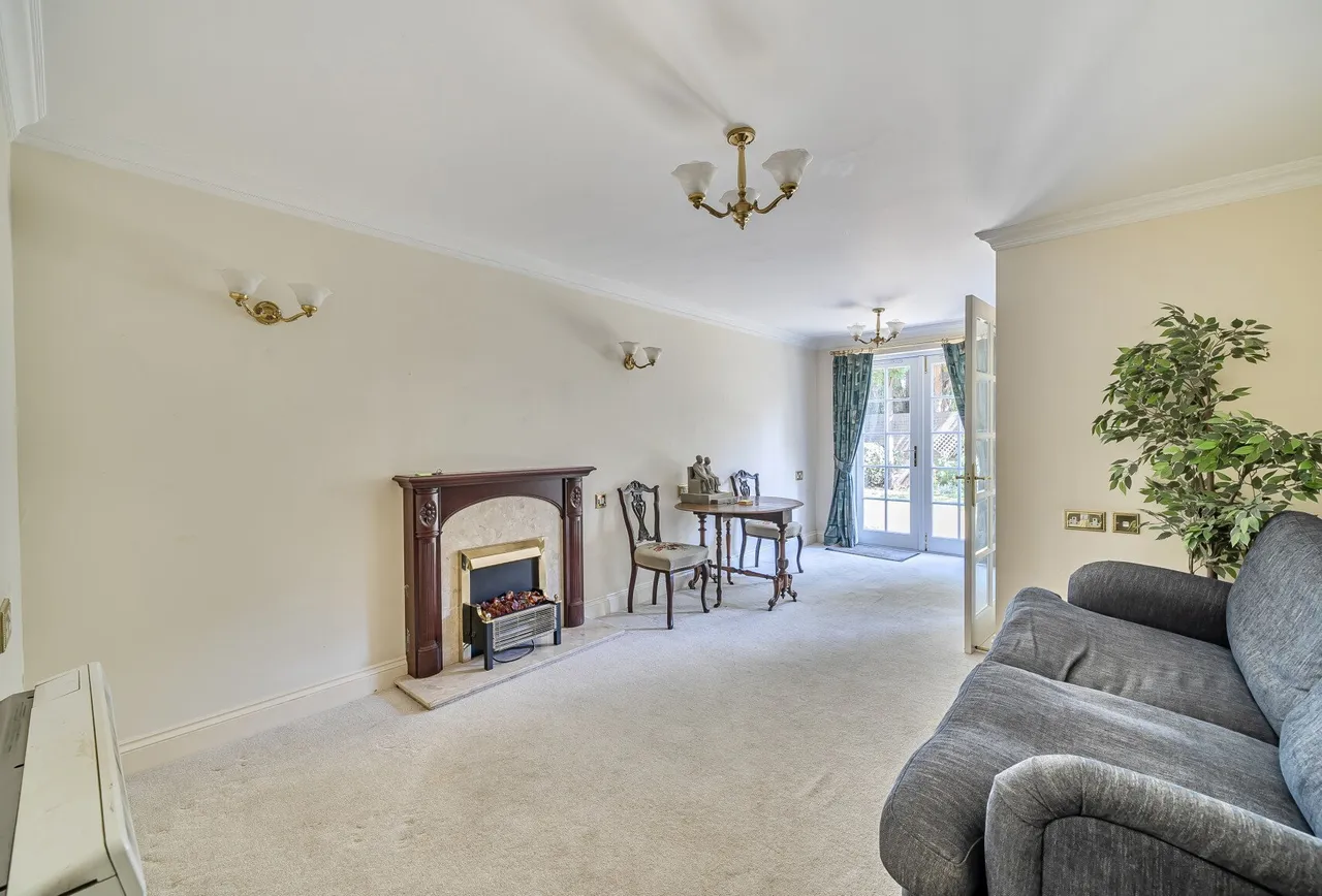 Commercial Street, Cheltenham, GL50 2AJ, photo 4