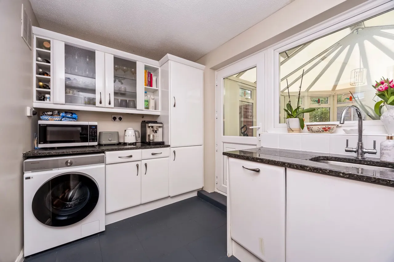 Yarrow Close, Horsham, RH12, photo 10