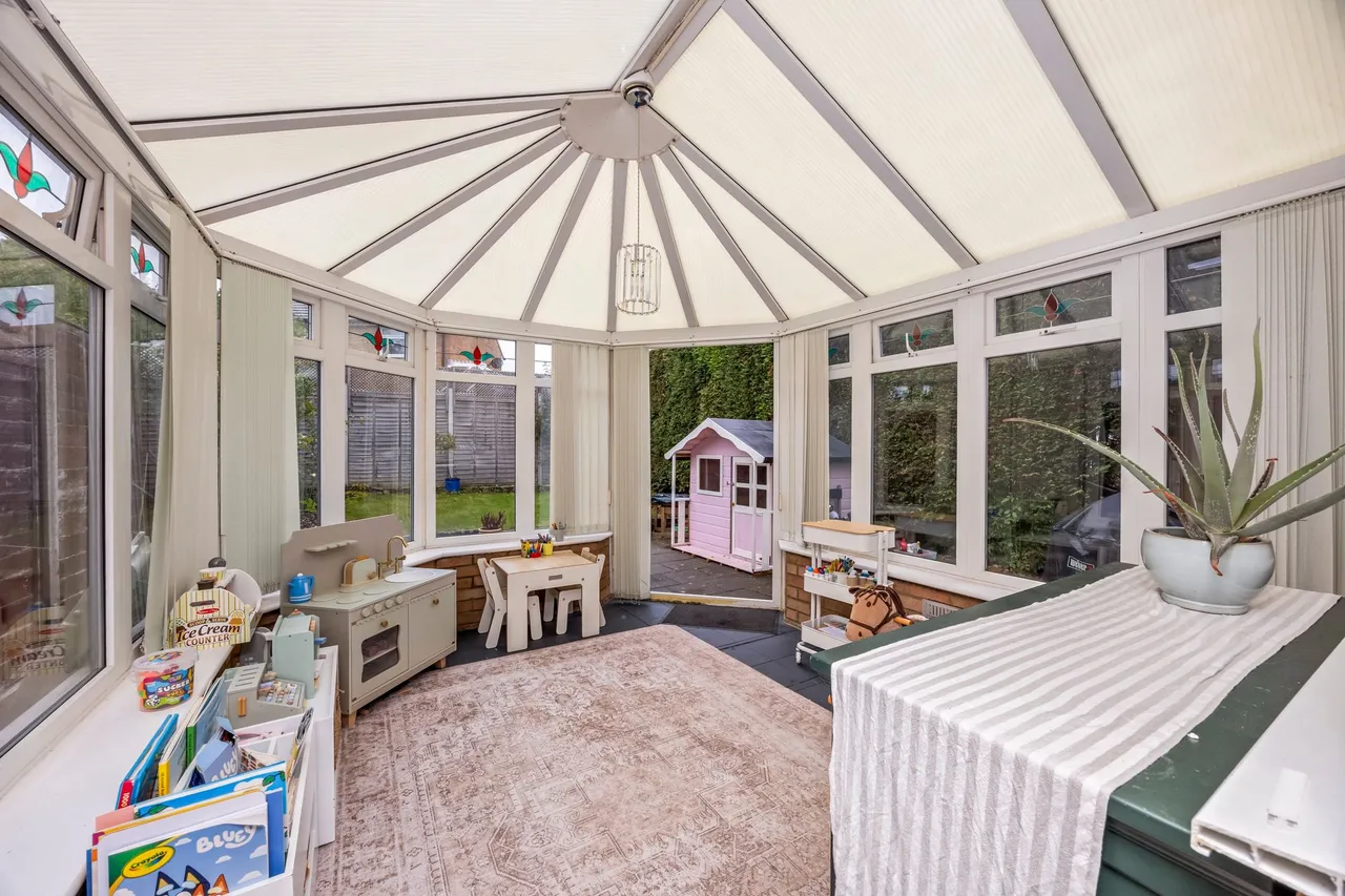 Yarrow Close, Horsham, RH12, photo 11